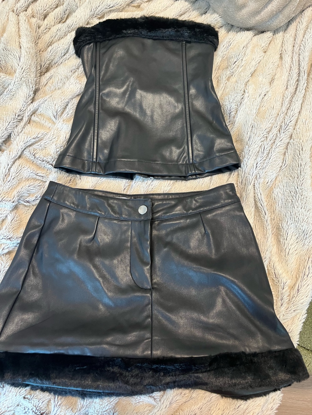 WeWoreWhat Black Faux Leather Mini Skirt and top set with Fur Trim